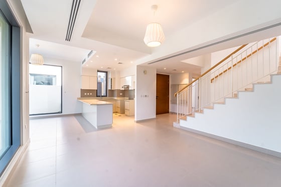 Corner Unit | Vacant on Transfer | Greenbelt Backing, picture 1