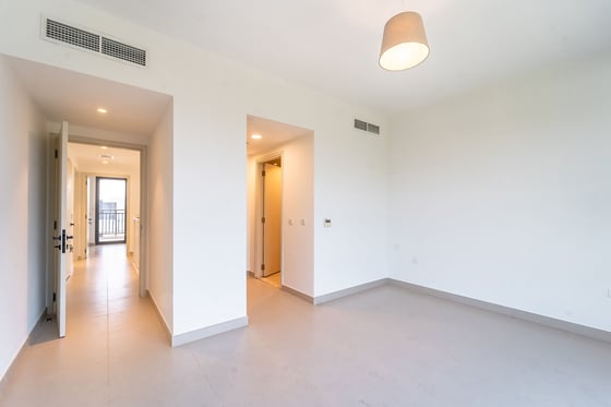 Corner Unit | Vacant on Transfer | Greenbelt Backing, picture 8