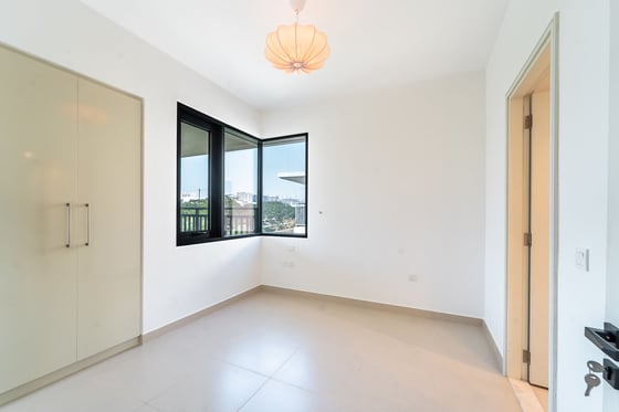 Corner Unit | Vacant on Transfer | Greenbelt Backing, picture 11