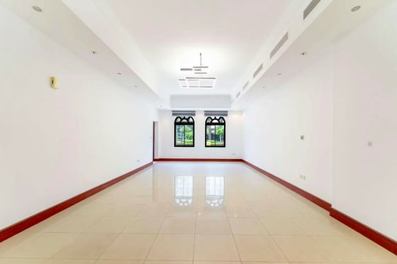 Vacant Soon | Double Garage | Direct Park Access, picture 1
