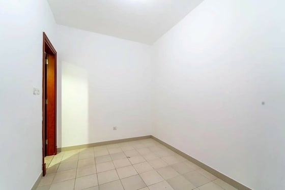 Vacant Soon | Double Garage | Direct Park Access, picture 18