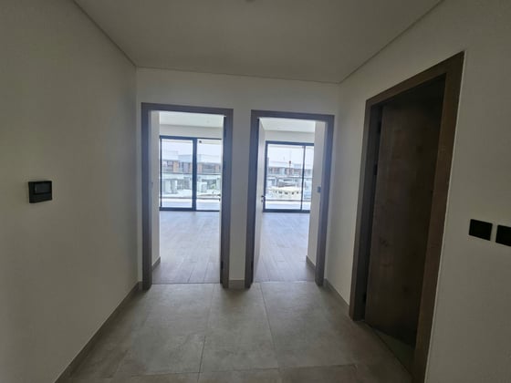 Spacious | Modern | Brand New | View Today, picture 12