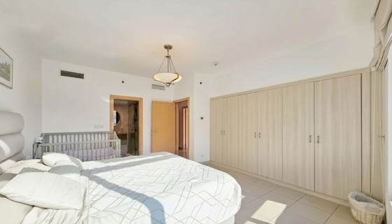 Full Marina View | Rare Layout | High Floor, picture 6