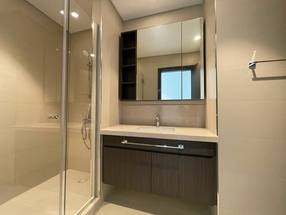Prime Downtown Living | Featuring Exceptional 3 BR + Maid's, picture 10