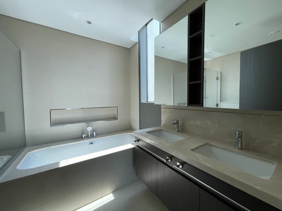 Prime Downtown Living | Featuring Exceptional 3 BR + Maid's, picture 9