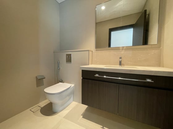 Prime Downtown Living | Featuring Exceptional 3 BR + Maid's, picture 7