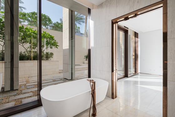 Must-See Trophy 4BR Garden Suite with Private Pool, picture 24