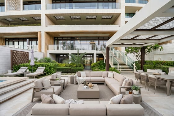 Must-See Trophy 4BR Garden Suite with Private Pool, picture 8