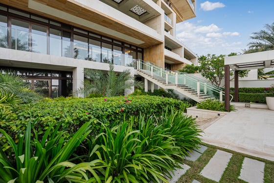 Must-See Trophy 4BR Garden Suite with Private Pool, picture 26