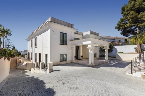 Villa in Marbella Golden Mile, Marbella With 24h Security, picture 6