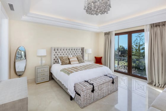 Villa in Marbella Golden Mile, Marbella With 24h Security, picture 18