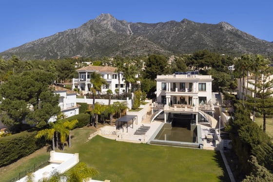 Villa in Marbella Golden Mile, Marbella With 24h Security, picture 4