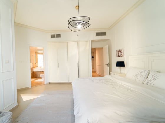 Upgraded | Marina View | Furnished......, picture 11