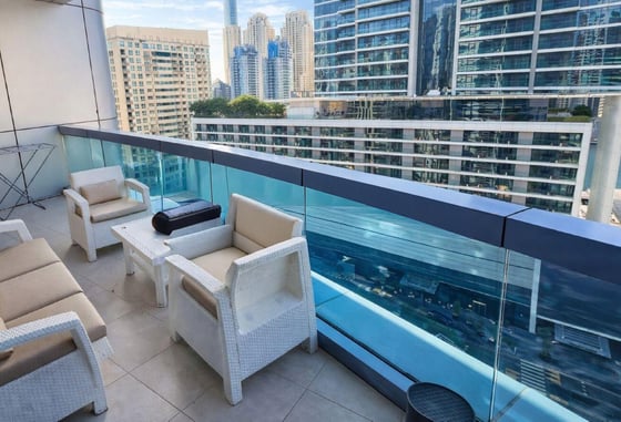 Spacious 4-bedroom apartment with a maid’s room for sale, picture 2