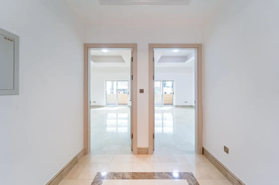 Fully Renovated | Triplex | Exceptional Space, picture 15