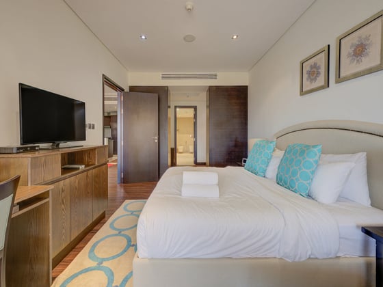 Lagoon and Skyline View  | Beach Access | Vacant, picture 9