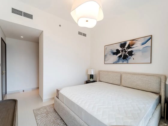 Fully Furnished I Private Beach I Vacant, picture 12