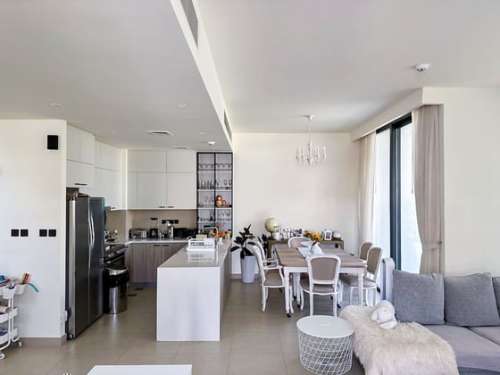 Modern Family Villa | Landscaped Garden | Golf Grove, picture 2