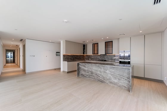 Exclusive Unit with Full Sea and Palm Views, picture 7