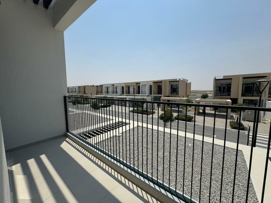Brand New | Prime Location | Vacant....., picture 21