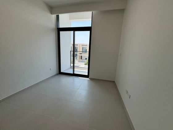 Brand New | Prime Location | Vacant....., picture 16