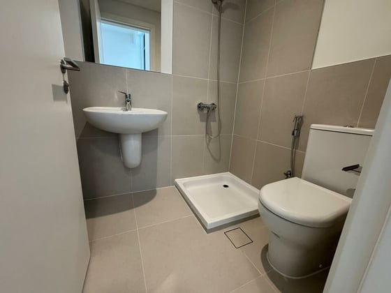 Brand New | Prime Location | Vacant....., picture 20