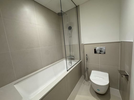 Brand New | Prime Location | Vacant....., picture 18
