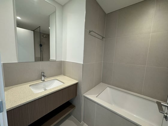 Brand New | Prime Location | Vacant....., picture 14