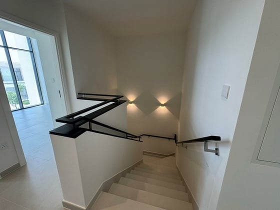 Brand New | Prime Location | Vacant....., picture 10