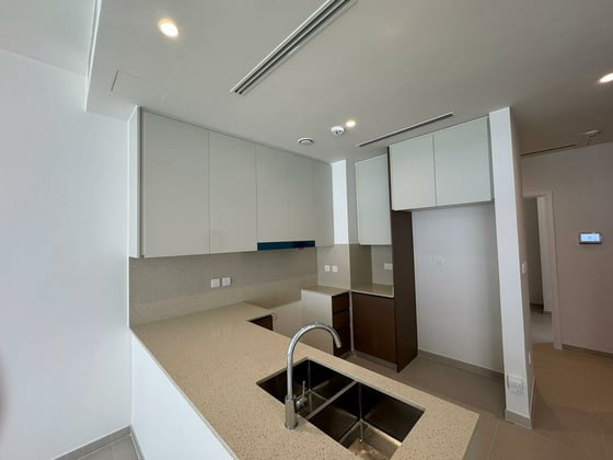 Brand New | Prime Location | Vacant....., picture 2