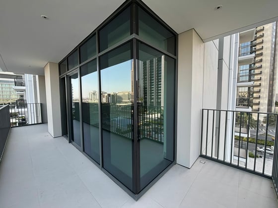 Corner Unit | Canal Views | Bright and Spacious, picture 10