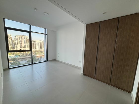 Corner Unit | Canal Views | Bright and Spacious, picture 7