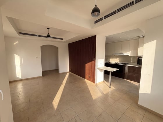 Lowest Priced 4E | Vacant  | Prime Location, picture 4