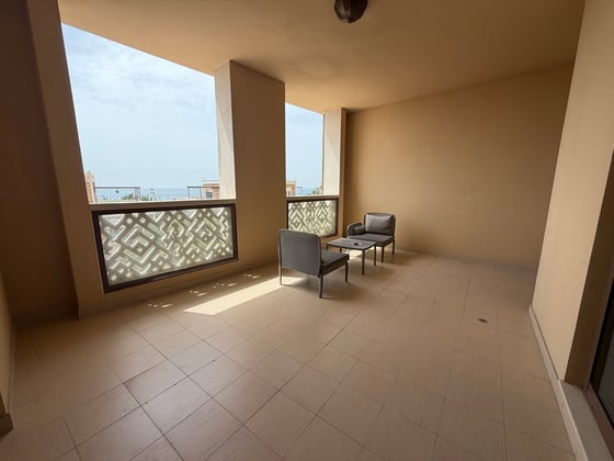 Exclusive | Vacant On Transfer | Partial Sea View, picture 6