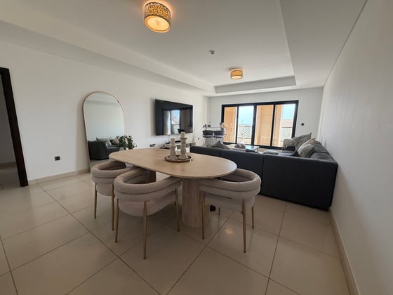 Exclusive | Vacant On Transfer | Partial Sea View, picture 1