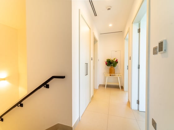 EXCLUSIVE . A Must-See Four Bedroom Upgraded TH in Camelia w, picture 20