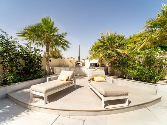 EXCLUSIVE . A Must-See Four Bedroom Upgraded TH in Camelia w, picture 23
