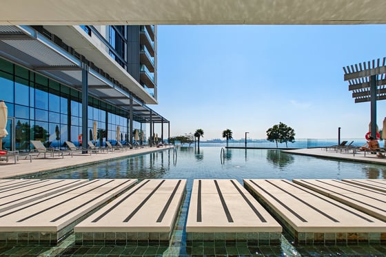 Brand-New | Fully Furnished | Vacant Now, picture 1