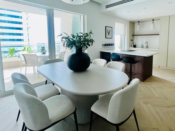 Vacant Now | Fully Renovated | Chiller Free, picture 5