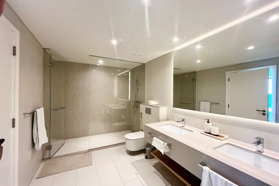 Furnished | Corner Unit | Panoramic Sea View, picture 14