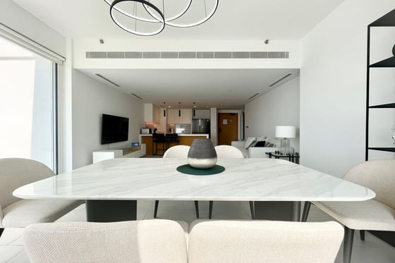 Furnished | Corner Unit | Panoramic Sea View, picture 7