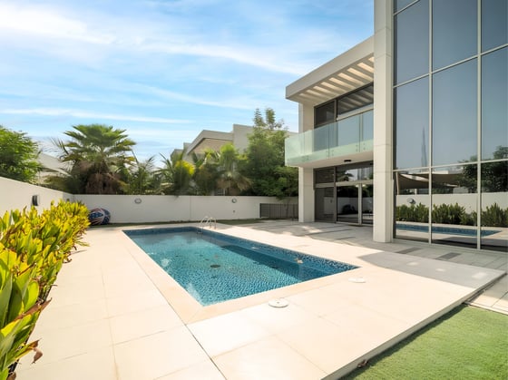Phase 1/2 | Contemporary A | Near Lagoon, picture 3