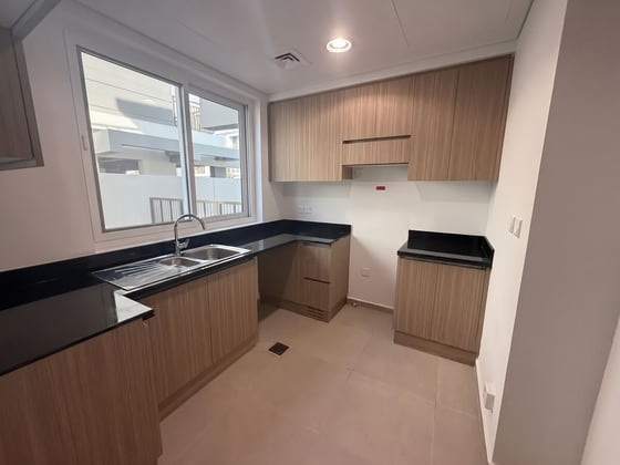 Close to Entrance | Corner Unit | Brand New, picture 3