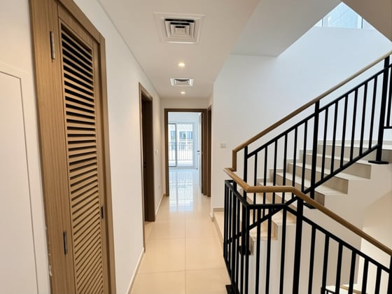 Close to Entrance | Corner Unit | Brand New, picture 7