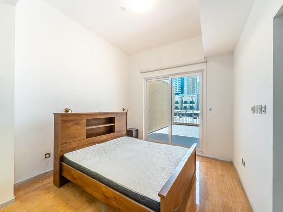 Vacant | Prime Location | Best Deal....., picture 7