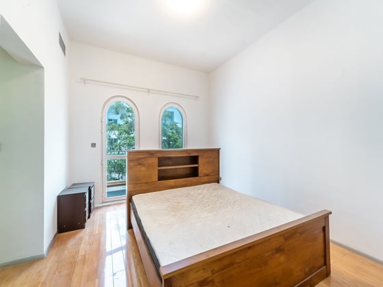 Vacant | Prime Location | Best Deal....., picture 9