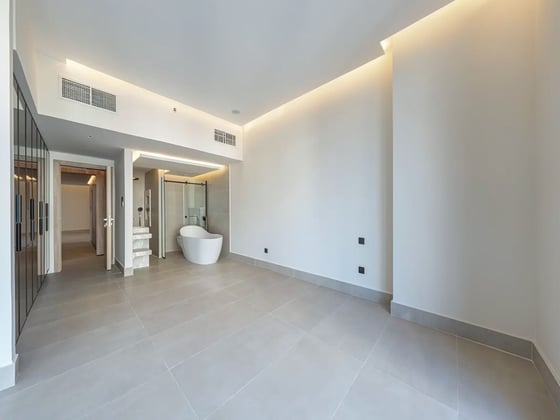 Fully Upgraded | Vacant | Full Marina View, picture 9
