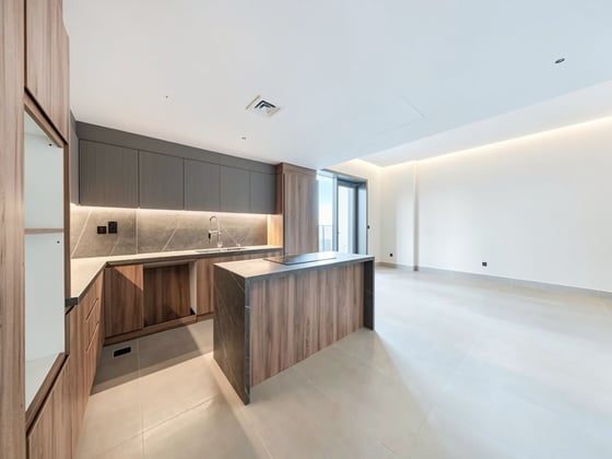 Fully Upgraded | Vacant | Full Marina View, picture 2