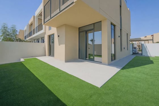Single Row | True Corner | Landscaped Garden, picture 13