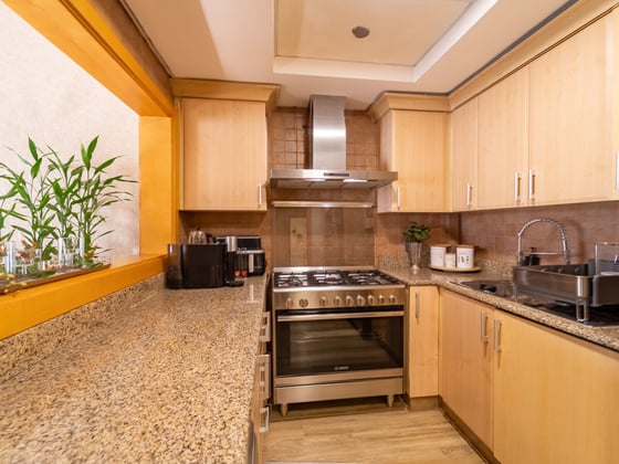 Vacant On Transfer | High Floor | Beach Access, picture 10